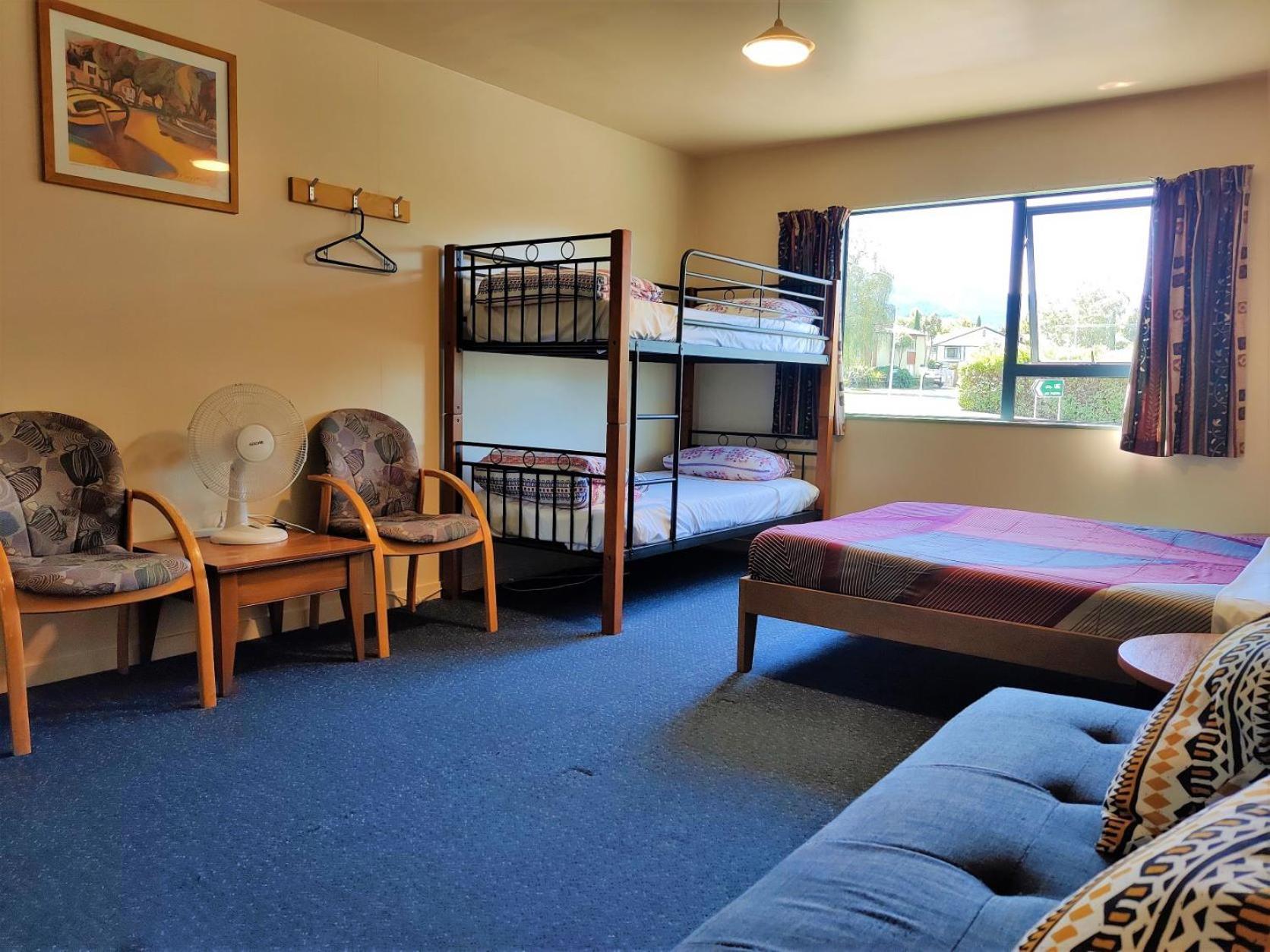 Kakapo Lodge แฮนเมอร์สปริงส์ ห้อง รูปภาพ